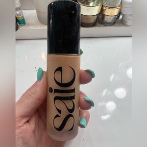 Saie Beauty Glowy Super Skin Tint Foundation